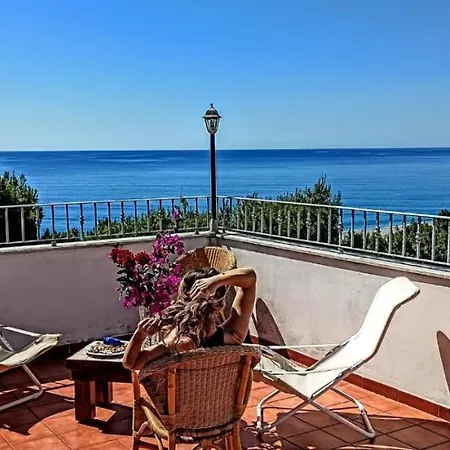 Bovalino Luxury Apartment 公寓 博瓦利诺马里纳